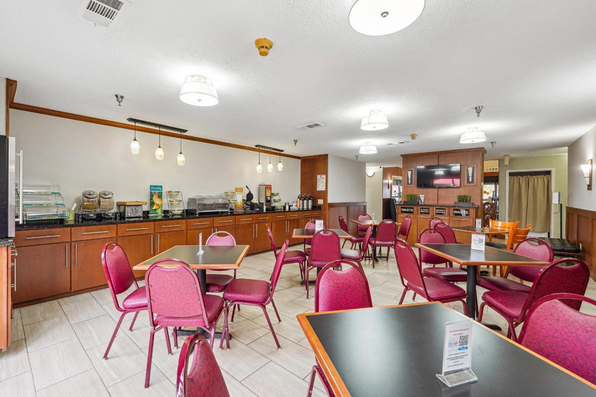 Quality Inn & Suites Dawsonville Εξωτερικό φωτογραφία