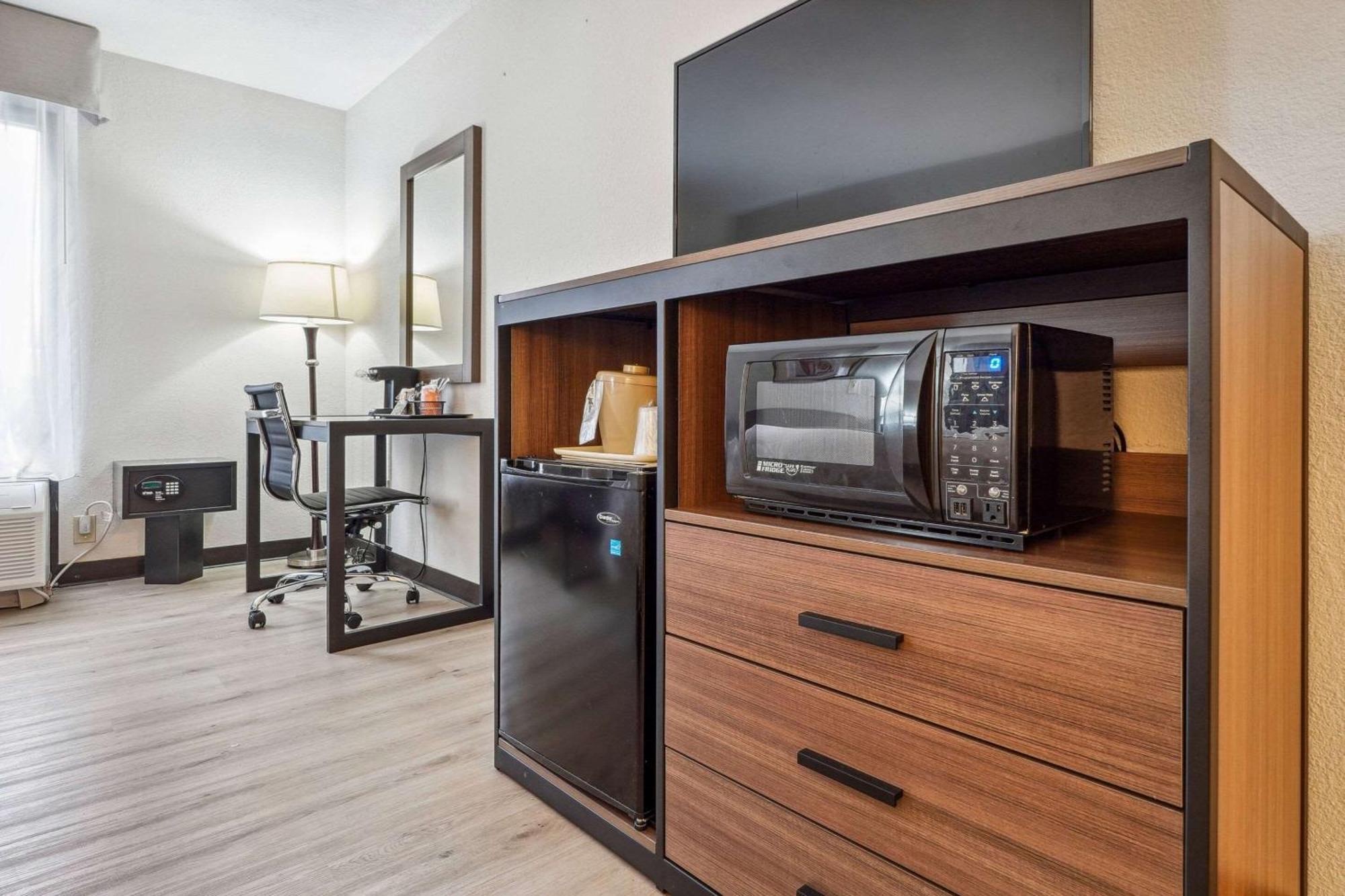 Quality Inn & Suites Dawsonville Εξωτερικό φωτογραφία