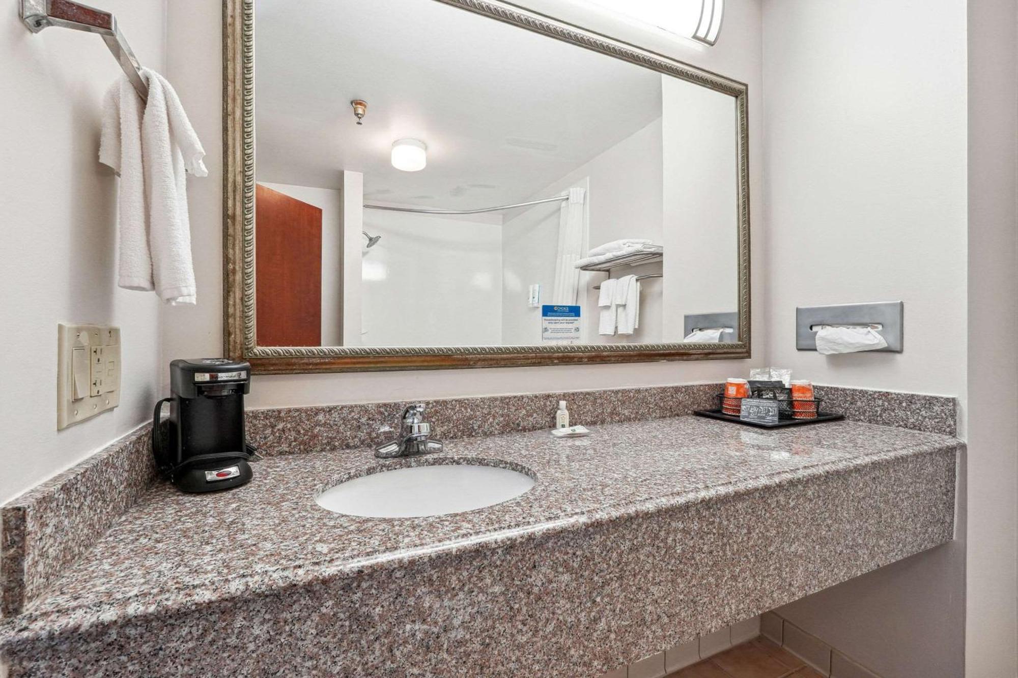 Quality Inn & Suites Dawsonville Εξωτερικό φωτογραφία