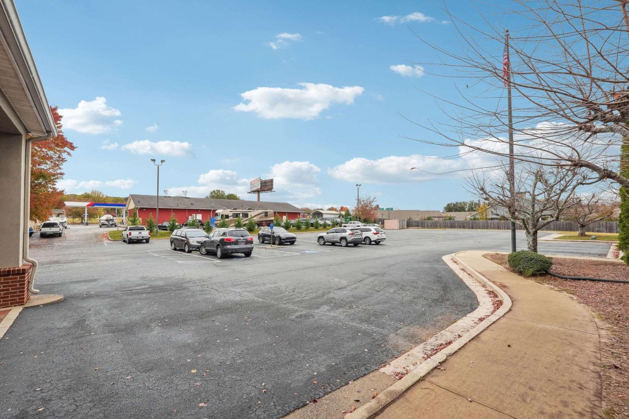 Quality Inn & Suites Dawsonville Εξωτερικό φωτογραφία