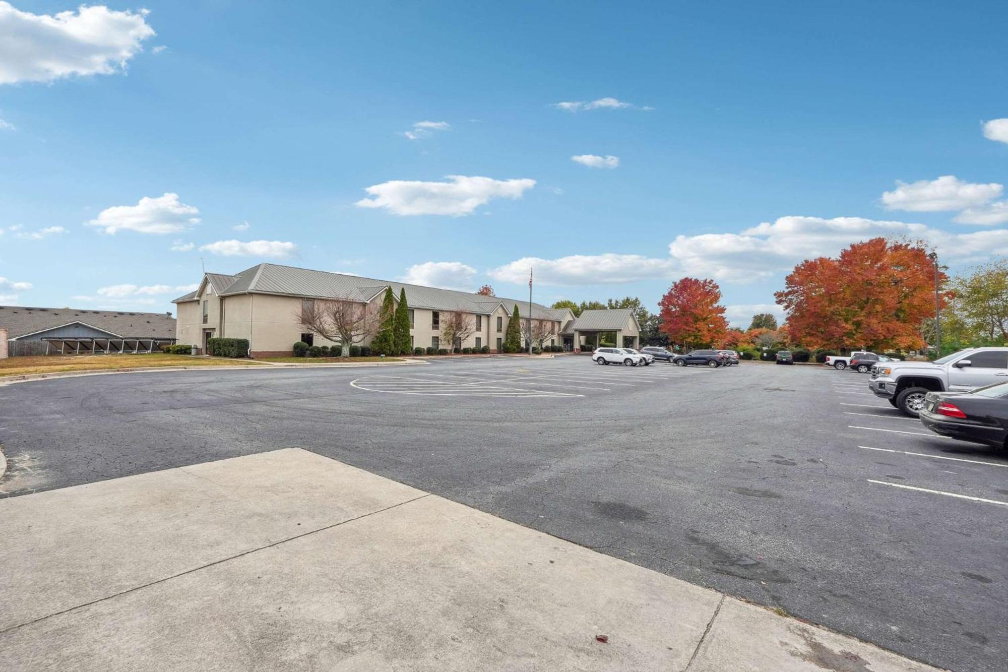 Quality Inn & Suites Dawsonville Εξωτερικό φωτογραφία