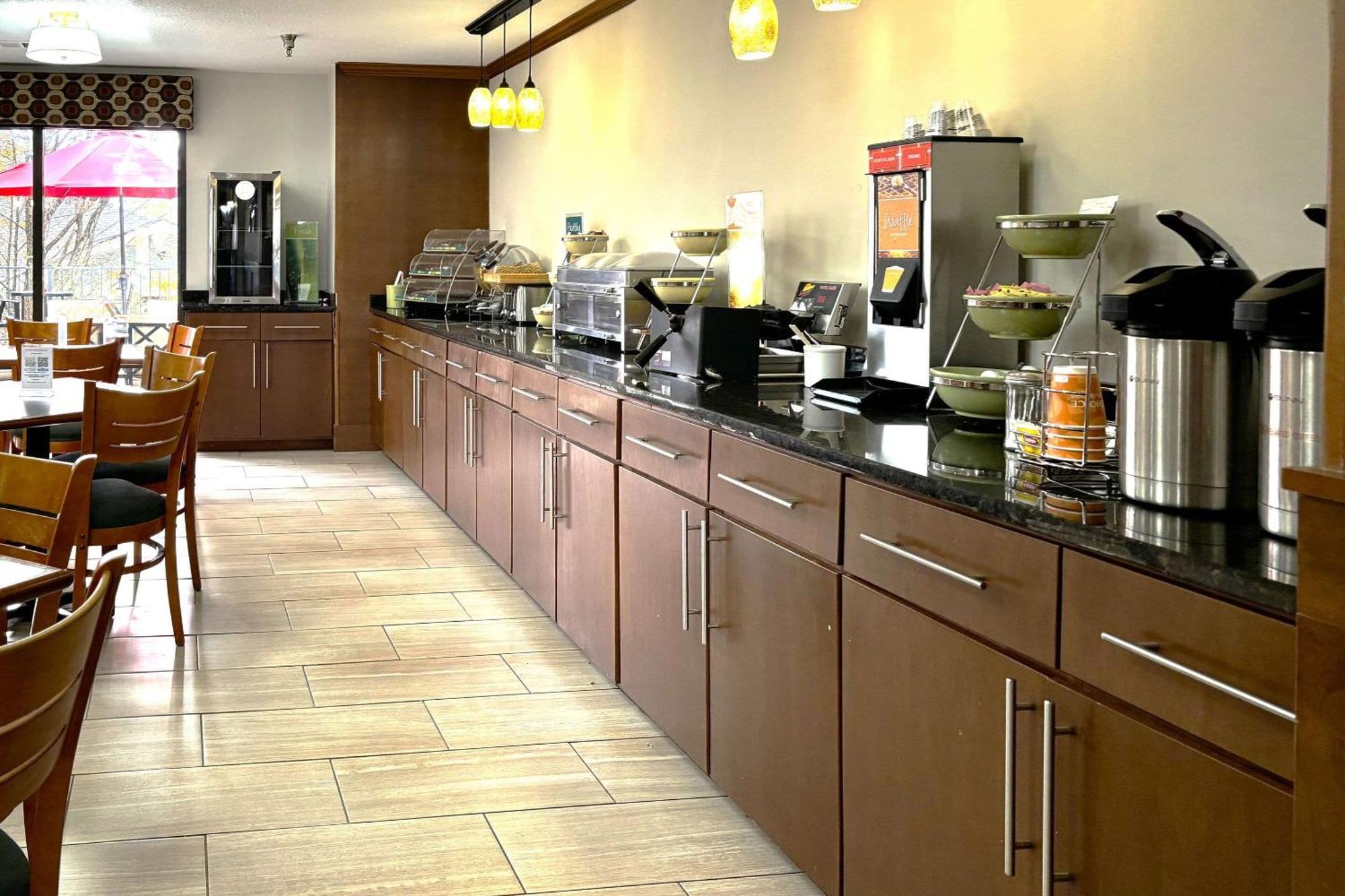 Quality Inn & Suites Dawsonville Εξωτερικό φωτογραφία