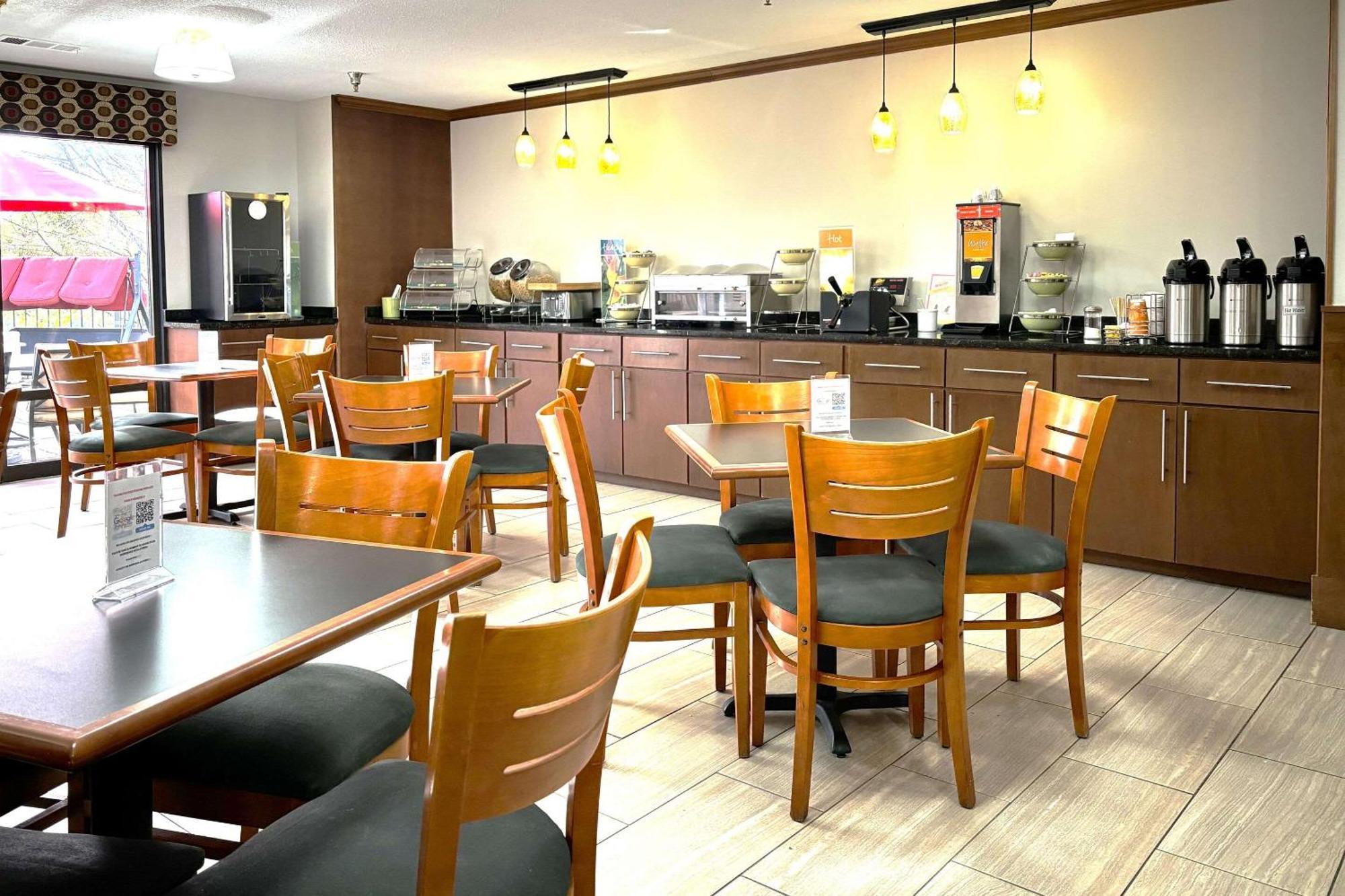 Quality Inn & Suites Dawsonville Εξωτερικό φωτογραφία