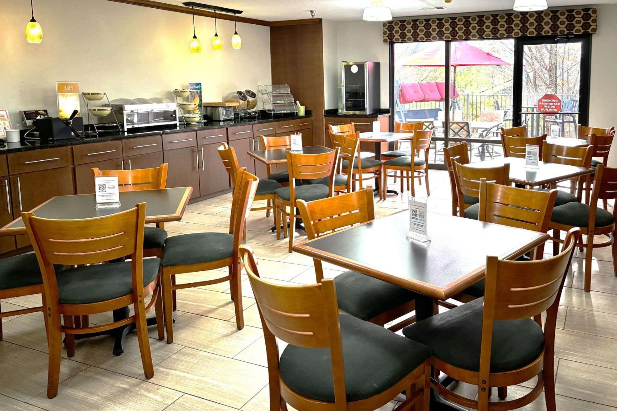 Quality Inn & Suites Dawsonville Εξωτερικό φωτογραφία